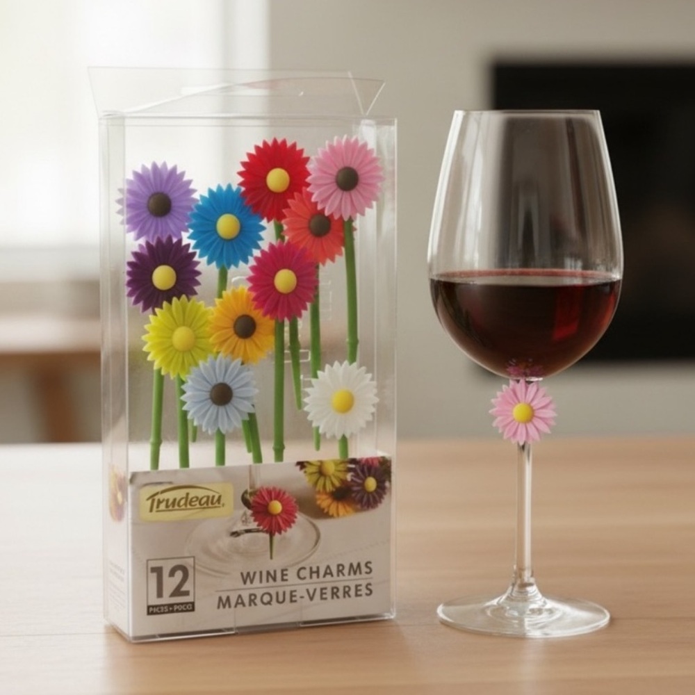 NEW NIB Trudeau Wine Glass Silicone Charms Multicolored Daisy Flower Set of 11